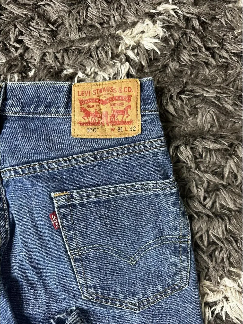 Levis 550 Jeans Mens 31x32 Blue Denim Relaxed Fit Tapered Leg 100% Cotton